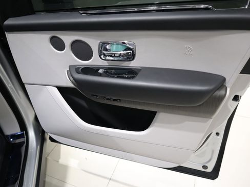 Used 2021 Rolls-Royce Cullinan Sport Utility AWD image 14