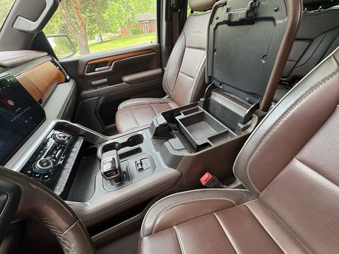 Used 2022 GMC Sierra 1500 Denali w/ Technology Package AWD/4WD image 34