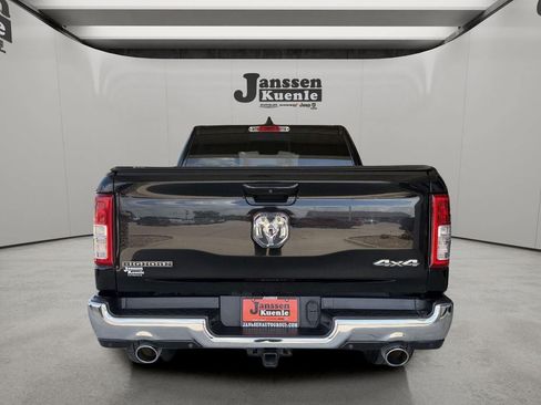 Used 2021 RAM 1500 4x4 Crew Cab image 2