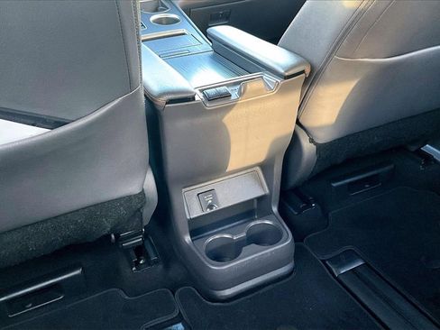 Used 2021 Toyota Sienna XSE image 10