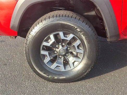 Used 2020 Toyota Tacoma TRD Sport image 8