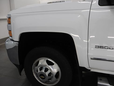 Used 2019 Chevrolet Silverado 3500 LTZ w/ Duramax Plus Package AWD/4WD image 33