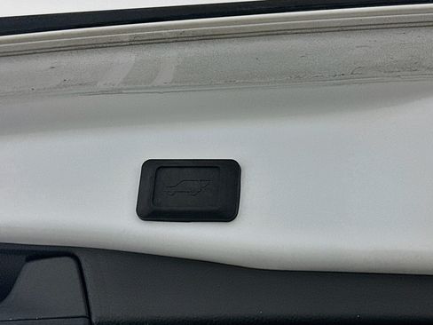 Used 2025 Toyota RAV4 SE AWD/4WD image 31