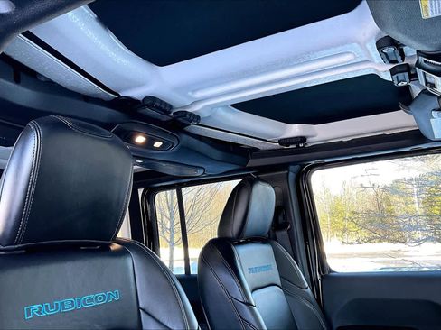 Used 2024 Jeep Wrangler Unlimited Rubicon 4xe image 14