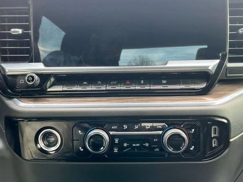 Used 2023 Chevrolet Silverado 1500 LT image 8