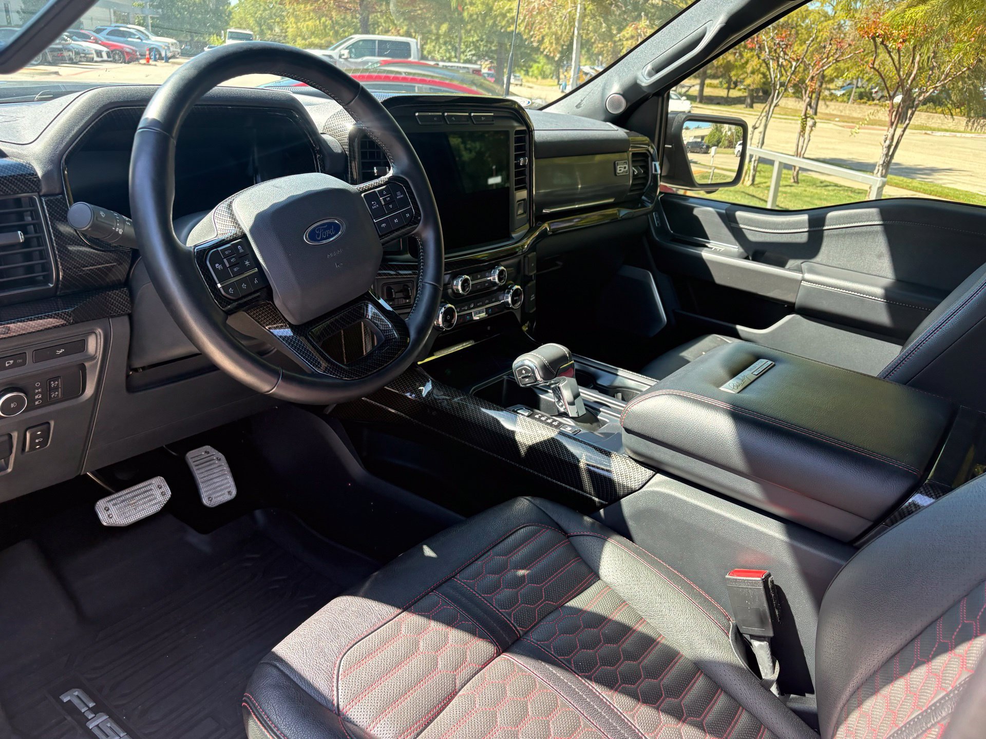 Used 2022 Ford F150 Lariat w/ Equipment Group 502A High AWD/4WD image 8