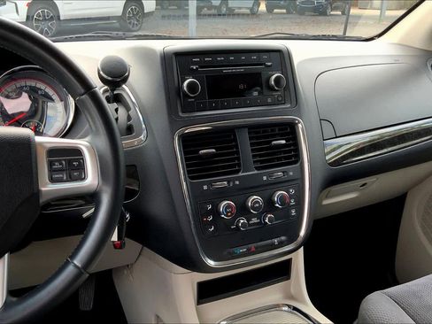 Used 2015 Dodge Grand Caravan SXT w/ Rear Park Assist Package image 6