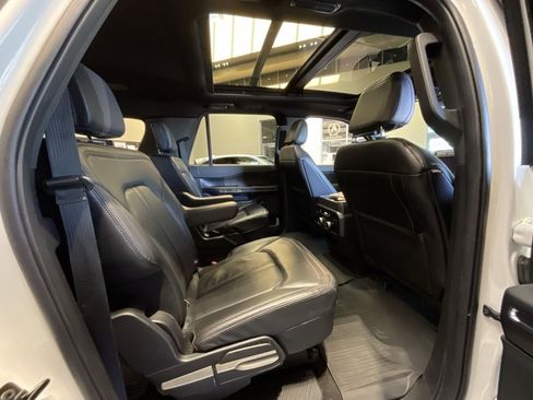 Used 2021 Ford Expedition Max Limited image 22