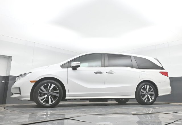 Used 2023 Honda Odyssey Touring image 32
