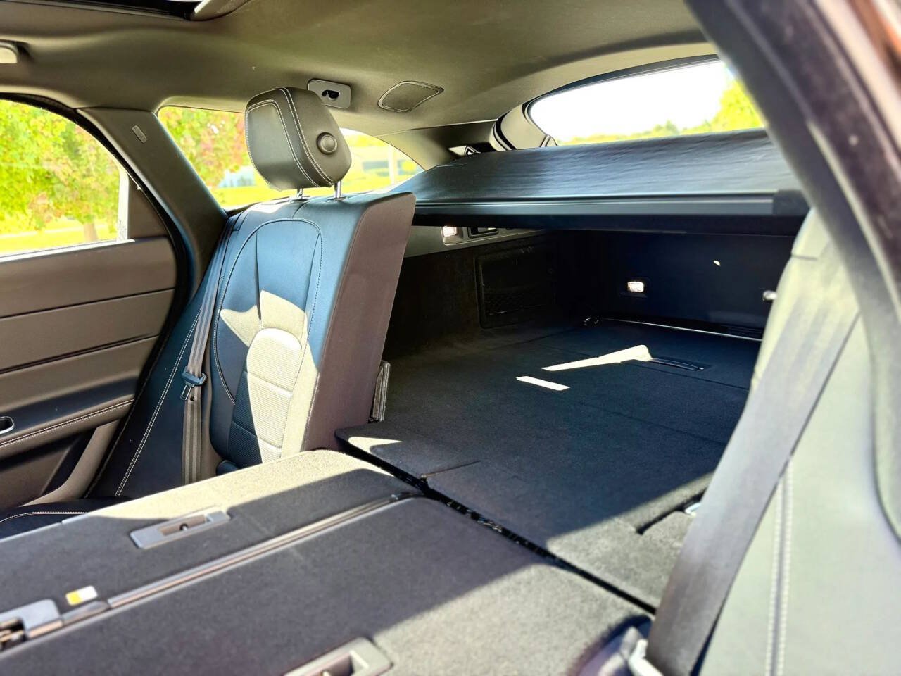 Used 2018 Jaguar XF S AWD/4WD image 16