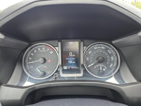 Used 2018 Toyota Tacoma TRD Sport AWD/4WD image 13