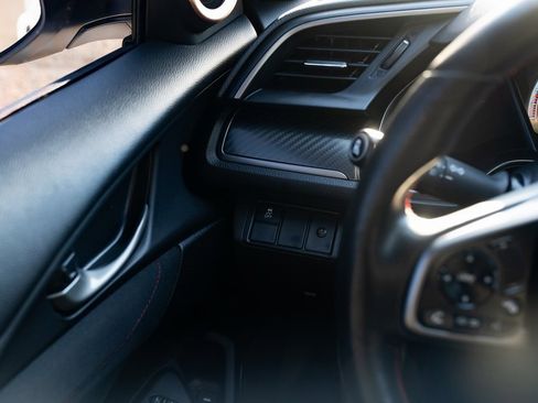 Used 2018 Honda Civic Si image 13