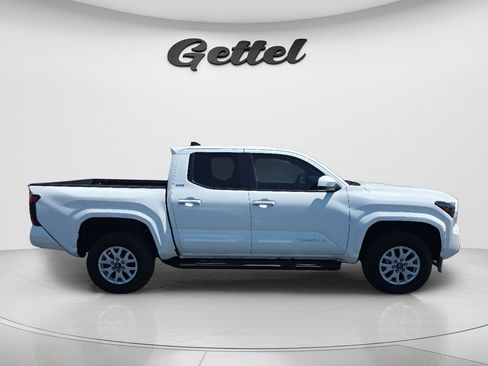 Used 2024 Toyota Tacoma SR5 image 4