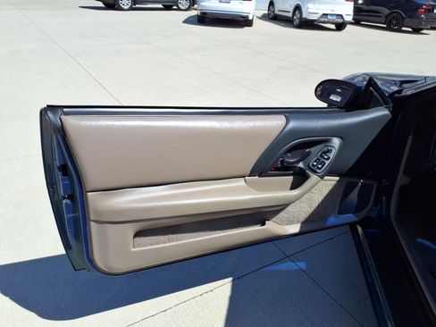 Used 1997 Chevrolet Camaro Z28 RWD image 34