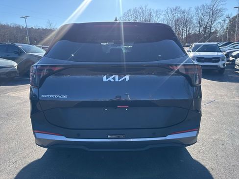 New 2026 Kia Sportage LX FWD image 17