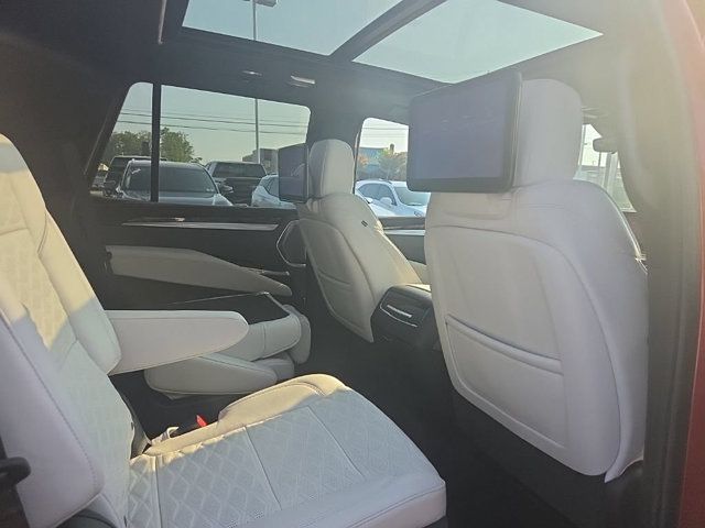 Certified 2026 Cadillac Escalade Platinum Sport AWD/4WD image 17