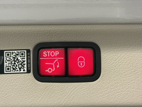 Used 2023 Mercedes-Benz EQS 450+ SUV image 16