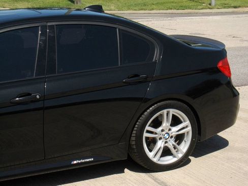 Used 2013 BMW 335i xDrive Sedan AWD/4WD image 11