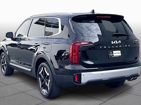 Used 2023 Kia Telluride S image 10