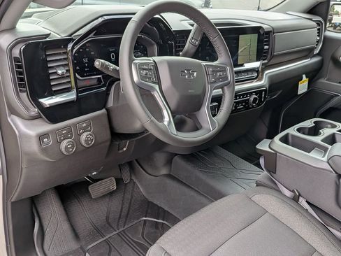 Used 2026 Chevrolet Silverado 1500 RST AWD/4WD image 32