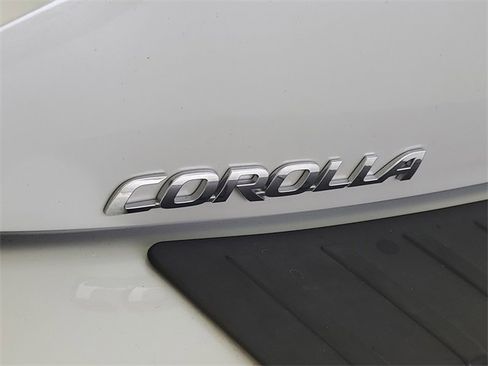 Used 2022 Toyota Corolla XSE image 8