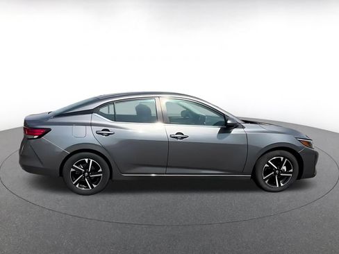 Used 2025 Nissan Sentra SV FWD image 13