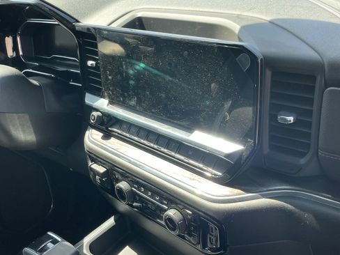 Used 2025 Chevrolet Silverado 1500 LTZ AWD/4WD image 8