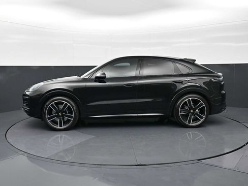 Certified 2023 Porsche Cayenne GTS AWD/4WD image 2