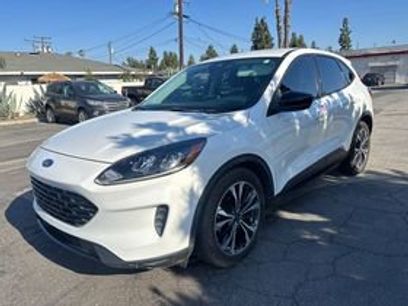 Used 2022 Ford Escape SE w/ SE Sport Appearance Package