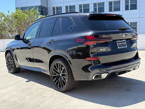 New 2026 BMW X5 xDrive40i w/ M Sport Package AWD/4WD image 4