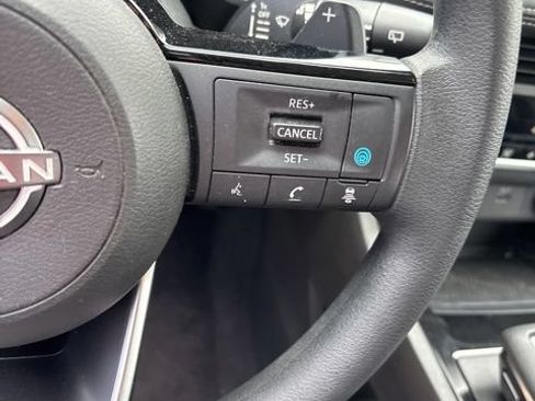 Used 2023 Nissan Rogue SV AWD/4WD image 22