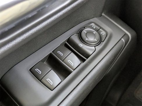 Used 2025 Chevrolet Silverado 1500 Custom image 24