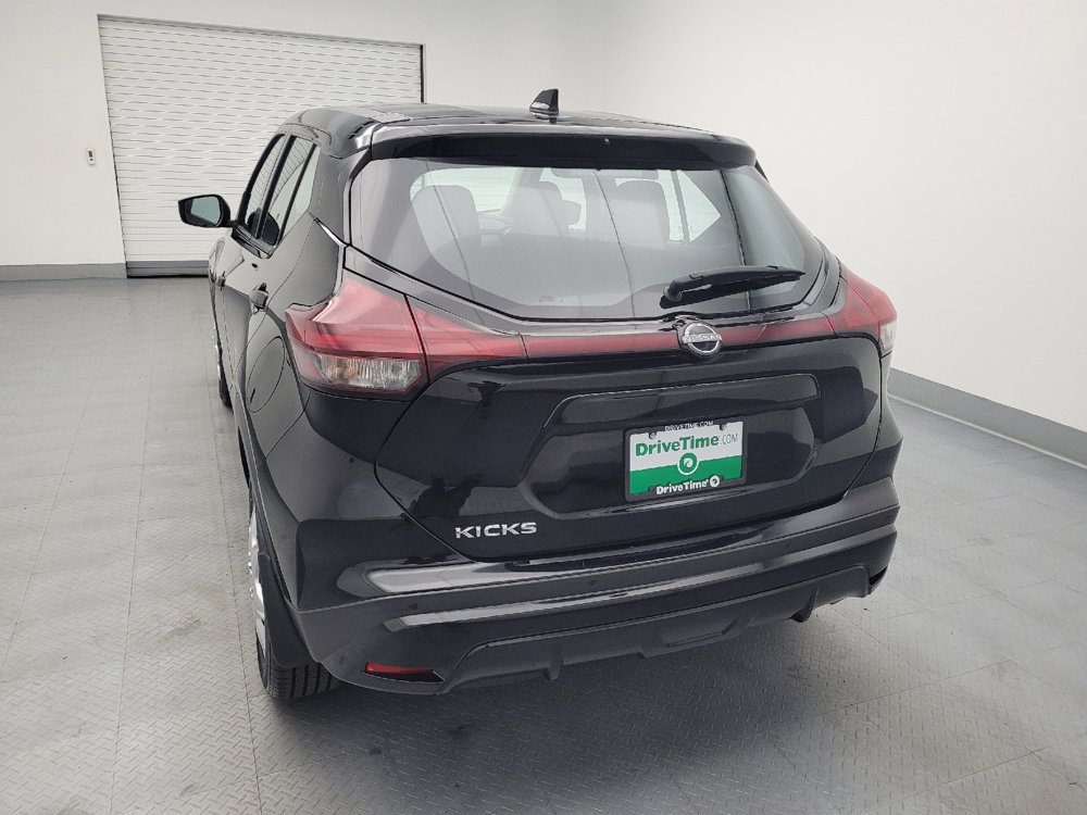 Used 2023 Nissan Kicks S FWD image 6