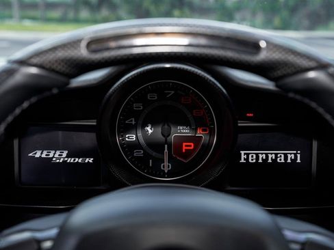 Used 2019 Ferrari 488 Spider RWD image 32