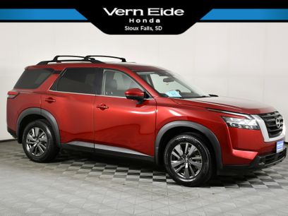 Used 2022 Nissan Pathfinder SV