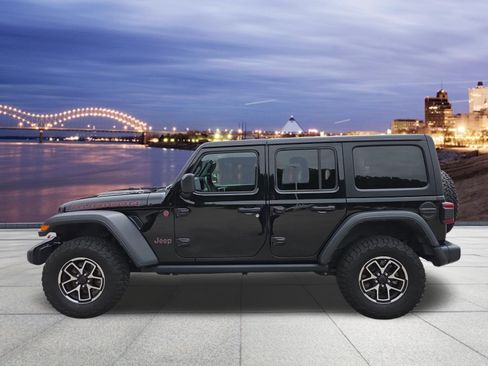 Used 2024 Jeep Wrangler Unlimited Rubicon AWD/4WD image 2