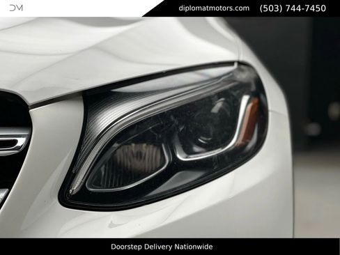 Used 2017 Mercedes-Benz GLC 300 4MATIC image 13
