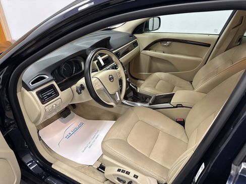 Used 2016 Volvo XC70 T5 Premier w/ Proximity Package image 6