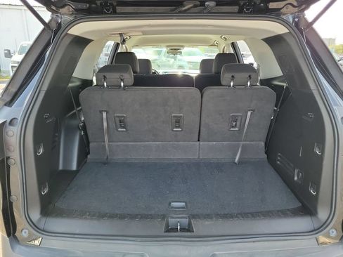 Used 2020 Chevrolet Traverse LS FWD image 23