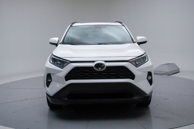 Used 2019 Toyota RAV4 XLE w/ All Weather Liner Package AWD/4WD image 8