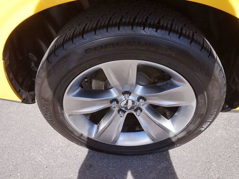 Used 2017 Dodge Challenger SXT image 13