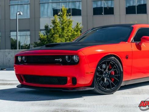 Used 2016 Dodge Challenger SRT Hellcat RWD image 41