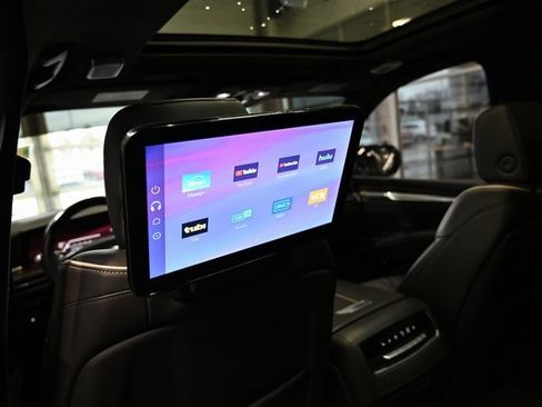 Used 2025 Cadillac Escalade ESV Sport Platinum w/ LPO, Floor Liner Package image 27