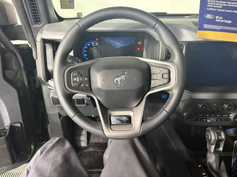 Used 2024 Ford Bronco Black Diamond AWD/4WD image 14