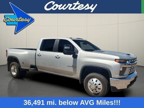 Used 2022 Chevrolet Silverado 3500 LT w/ Convenience Package AWD/4WD image 1