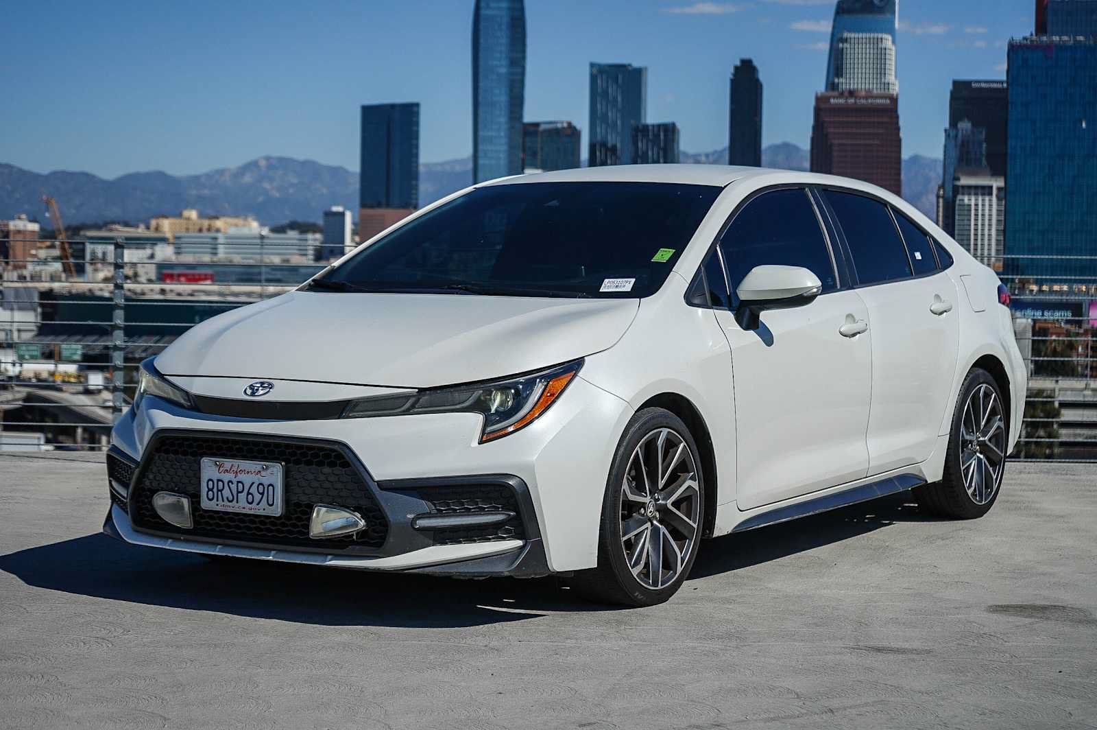 Used 2020 Toyota Corolla SE w/ Carpet Mat Package (TMS) FWD image 1