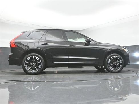 New 2026 Volvo XC60 B5 Plus w/ Protection Package Premier image 45