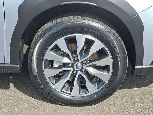 Used 2023 Subaru Outback Limited image 8