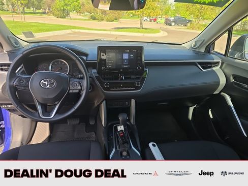 Used 2022 Toyota Corolla Cross LE w/ Moonroof Package AWD/4WD image 13