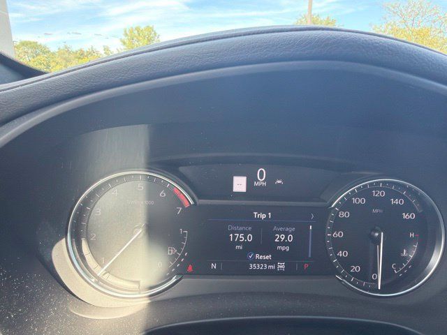 Used 2023 Cadillac XT4 Premium Luxury w/ Cold Weather Package AWD/4WD image 10